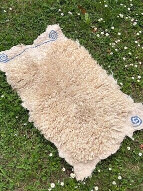 Yama Craft Handcrafted Cream Curly Sheepskin Accent Rug